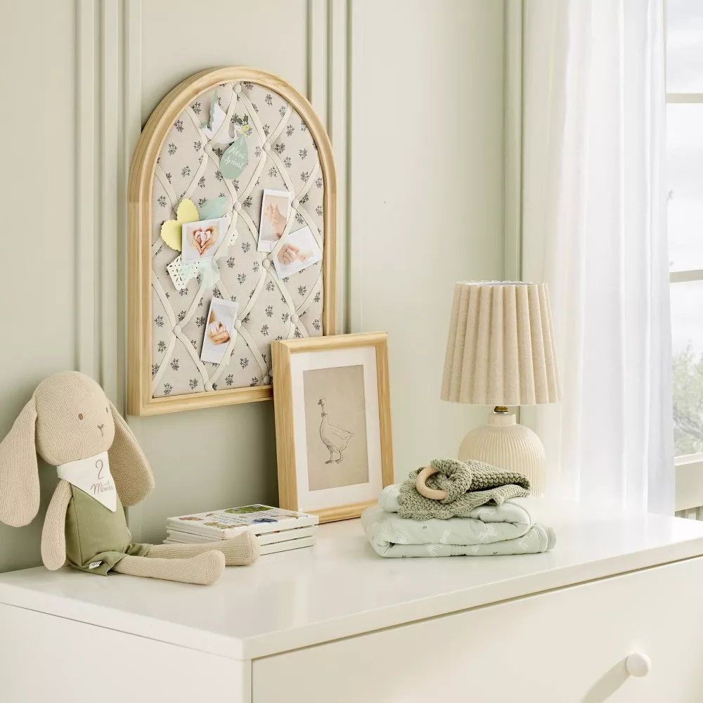 Arched 14'x18' Photo & Memory Collage Board